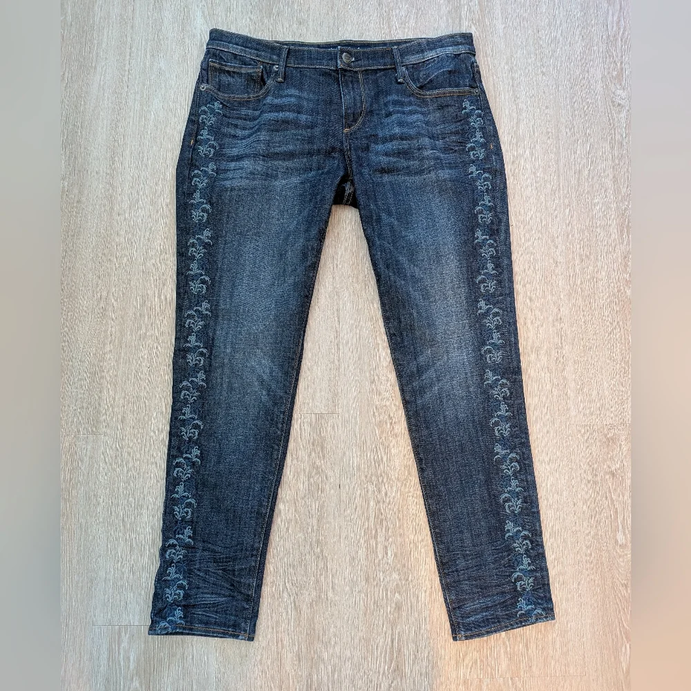 Driftwood Jeans Women's 32 Dark Blue Embroidered - Picture 1 of 10
